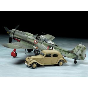 タミヤ TAMIYA タミヤ 25213 1/48 フォッケウルフFw190 D-9 JV44 シトロエン11CVスタッフカ